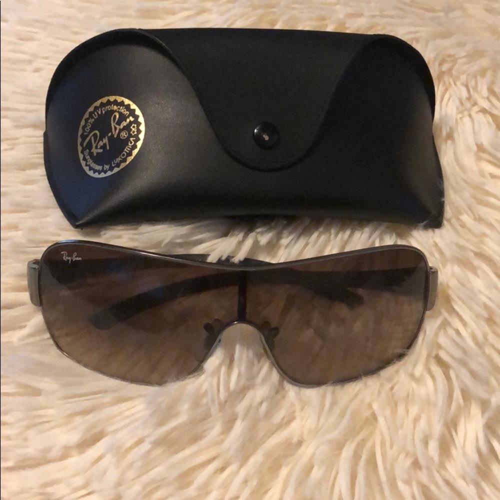Men’s Ray-Ban sunglasses